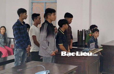 Xét xử băng nhóm thanh thiếu niên chuẩn bị hung khí chém nhau