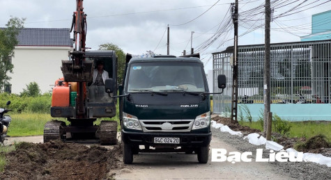 Xã Hưng Hội làm mới 2km đường nông thôn