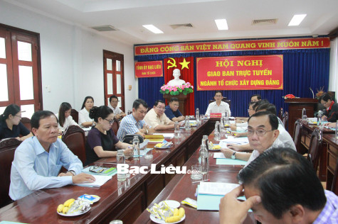 Nâng cao tính thực chất trong công tác đánh giá, tự phê bình, phê bình