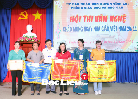Ngành Giáo dục huyện Vĩnh Lợi: Sôi nổi hội thi văn nghệ chào mừng Ngày Nhà giáo Việt Nam