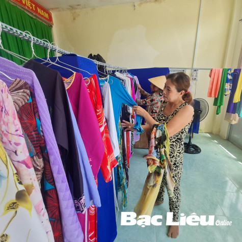 Lan tỏa nét đẹp, tình yêu với chiếc áo dài truyền thống