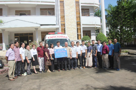 Ban liên lạc đồng hương Bạc Liêu - Cà Mau tại TP. Hồ Chí Minh: Bàn giao xe cấp cứu cho Bạc Liêu