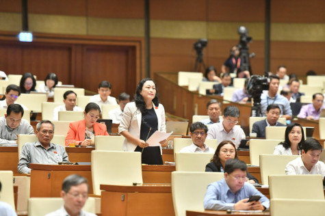 Quốc hội thông qua Luật Tài nguyên nước và thảo luận Dự án Luật lưu trữ (sửa đổi)