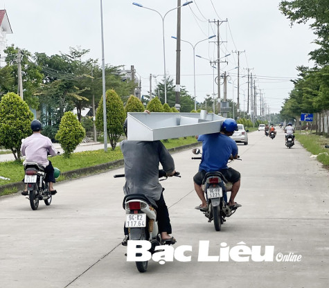 Cần xử lý mạnh tay với chở, kéo hàng cồng kềnh trên đường