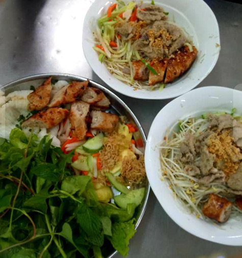 Bún xào nem nướng ăn là thấy sướng