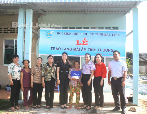 Phụ nữ Bạc Liêu: Thi đua học tập và làm theo Bác