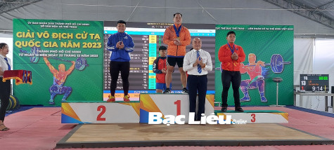 Vận động viên Nguyễn Quốc Toàn (Bạc Liêu) phá 3 kỷ lục quốc gia môn cử tạ