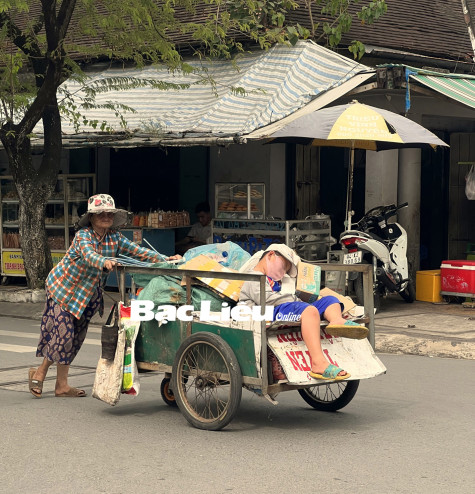 Bình yên bên bà