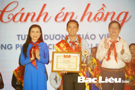 Thầy Nguyễn Chí Tài: “Cánh én hồng” không mệt mỏi