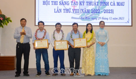 Trao 24 giải thưởng Sáng tạo kỹ thuật tỉnh lần thứ VIII