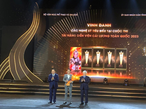 Nghệ sĩ Phạm Hải Đăng (Bạc Liêu) được vinh danh nghệ sĩ tiêu biểu năm 2023