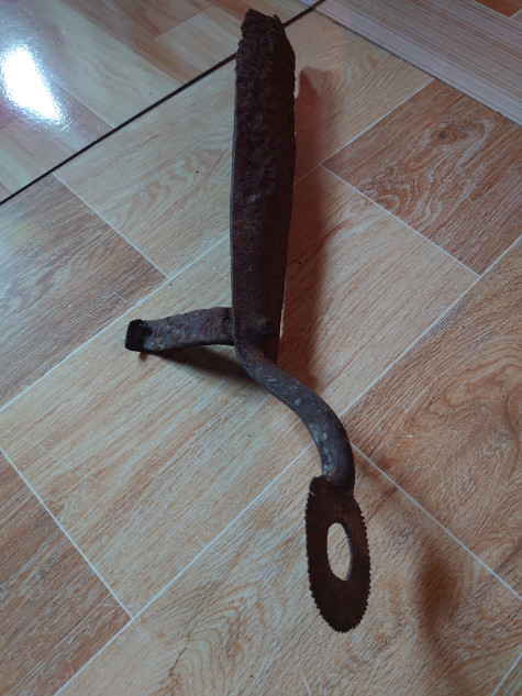 Mùa gặt và cái bàn nạo dừa