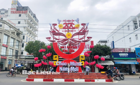 Truyền hình trực tiếp Chương trình nghệ thuật và bắn pháo hoa đêm Giao thừa tại Quảng trường Hùng Vương