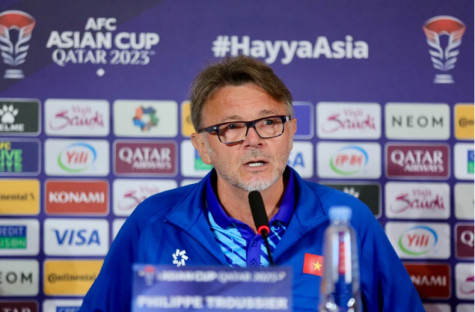 HLV Philippe Troussier nói gì sau trận thua trước đội tuyển Indonesia?