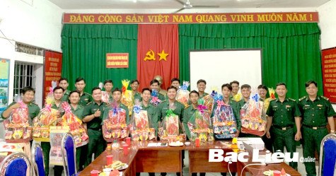 Bộ Chỉ huy Quân sự tỉnh tiễn 50 quân nhân xuất ngũ về địa phương