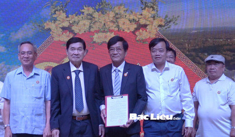 Xuân đoàn viên trên đất khách