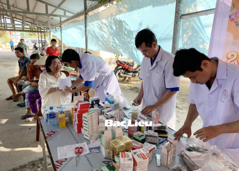 Tuổi trẻ mang Tết đến vùng xa