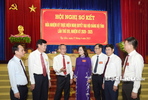 ​Tiếp tục vững bước trên chặng đường vẻ vang của Đảng