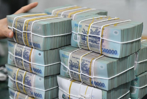 Tiền gửi vào ngân hàng đạt kỷ lục