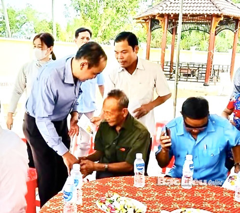 Lãnh đạo tỉnh thăm, chúc Tết gia đình chính sách tại Khu căn cứ Đôn Bơ - Cựa Gà