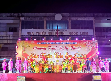 Khen thưởng gần 60 thiếu nhi có thành tích xuất sắc trong học tập, hoạt động văn hóa - văn nghệ