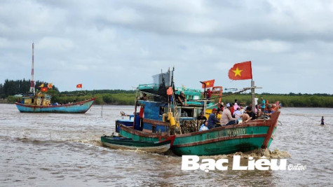 Tưng bừng lễ hội Nghinh Ông Duyên Hải huyện Hòa Bình năm 2024