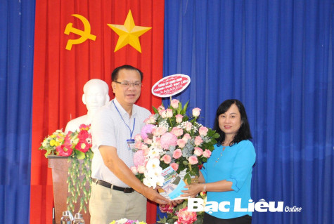TP. Bạc Liêu: Thăm, chúc mừng các cơ sở y tế nhân Ngày Thầy thuốc Việt Nam