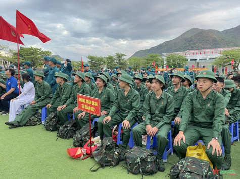 Hôm nay, 30 tỉnh, thành phố tổ chức giao, nhận quân năm 2024