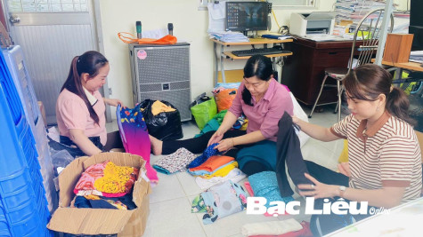 Vận động hơn 1.000 bộ áo dài tặng đoàn viên, lao động nữ có hoàn cảnh khó khăn