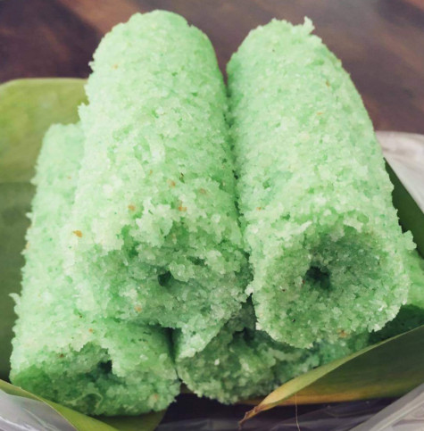 Bánh ống lá dứa