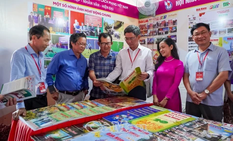 Báo chí Việt Nam - Tiên phong, đổi mới vì sự nghiệp cách mạng của Đảng và Nhân dân