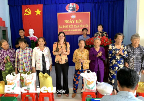 Phát huy vai trò Mặt trận, đẩy mạnh các phong trào thi đua
