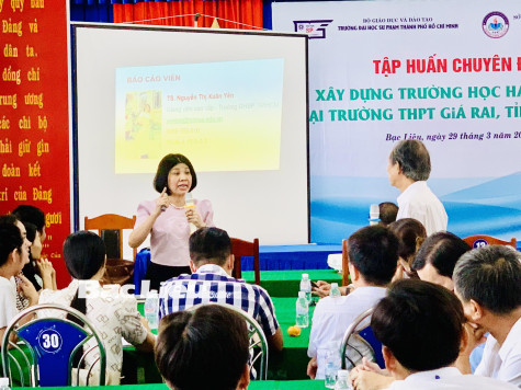Tập huấn chuyên đề “Xây dựng trường học hạnh phúc” tại Trường THPT Giá Rai