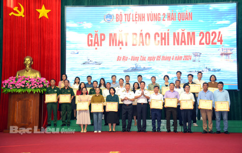 Bộ Tư lệnh Vùng 2 Hải quân gặp mặt các cơ quan thông tấn, báo chí năm 2024
