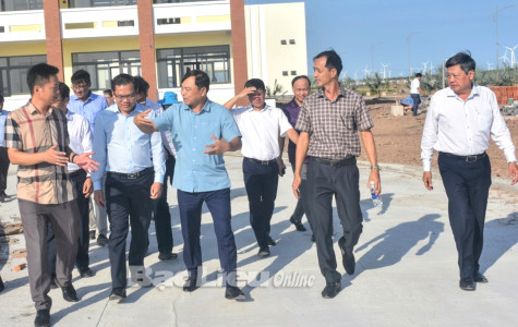 Bộ NN&PTNT kiểm tra Khu nông nghiệp ứng dụng công nghệ cao phát triển tôm Bạc Liêu và Cảng cá Gành Hào