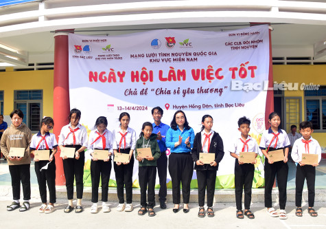 ​Mạng lưới Tình nguyện quốc gia khu vực miền Nam: Hỗ trợ gần 600 triệu đồng thực hiện Ngày hội Làm việc tốt năm 2024 tại huyện Hồng Dân