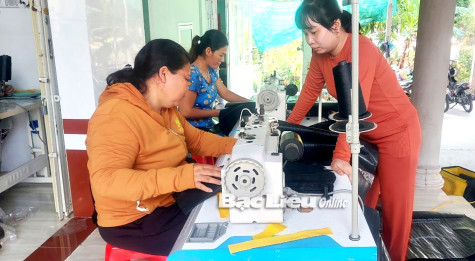 Ra mắt mô hình “May gia công giỏ bao bì”