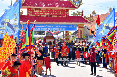 Tưng bừng​ ngày hội quê biển