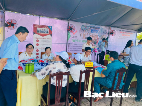 LÀM TỐT CÔNG TÁC ĐÀO TẠO NGHỀ VÀ GIẢI QUYẾT VIỆC LÀM
