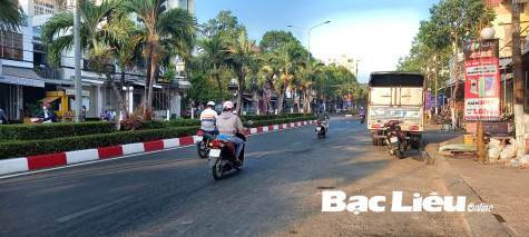 Bật xi-nhan xe máy - cần làm cho đúng