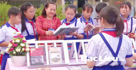 “Sách quý tặng bạn”