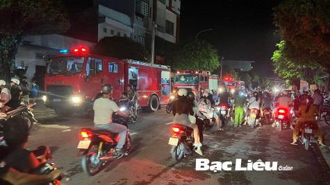 Chủ đi vắng, phòng trọ bị lửa thiêu rụi