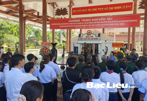 Khuyến học, khuyến tài - Noi theo gương Bác!