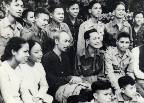 Kỷ niệm 134 năm Ngày sinh Chủ tịch Hồ Chí Minh (19/5/1890 - 19/5/2024): Kể thêm những chuyện hay về Bác