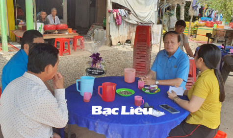 Thăm, động viên gia đình công nhân tử nạn ở Đồng Nai