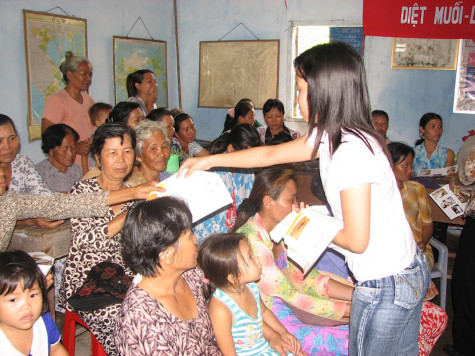 Phòng, chống bệnh sốt xuất huyết dựa vào cộng đồng: Vai trò quan trọng của cộng tác viên y tế và quyết tâm của mỗi người dân
