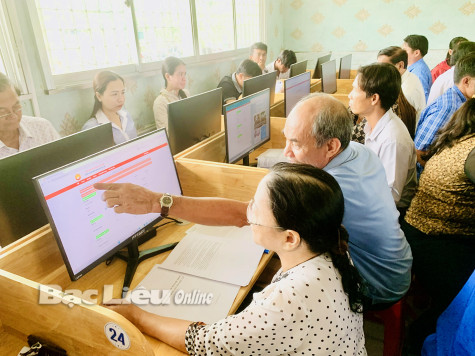 Tập huấn sử dụng phần mềm đánh giá mô hình công dân học tập