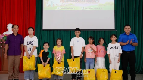 "Nấu ăn cho em" - Mang niềm vui cho 100 trẻ em khó khăn ở Vườn Quốc gia U Minh Hạ