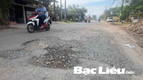 Cần sớm nâng cấp đường Lộc Ninh