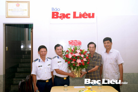 Bộ Tư lệnh Vùng Cảnh sát biển 4: Chúc mừng Báo Bạc Liêu nhân kỷ niệm 99 năm Ngày Báo chí cách mạng Việt Nam